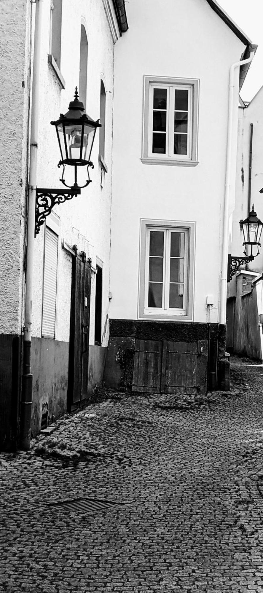 Iii Rhein Charme Gemuetlichkeit, Style & Geschichte Bei Katrin Und Familie Iii * Koblenz (Rhineland-Palatinate)